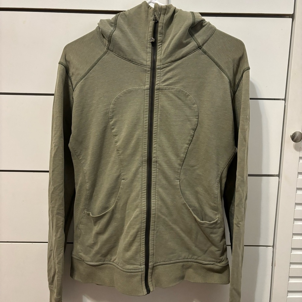 Lululemon On The Daily Hoodie
Heathered Fatigue Fog - Picture 2 of 12